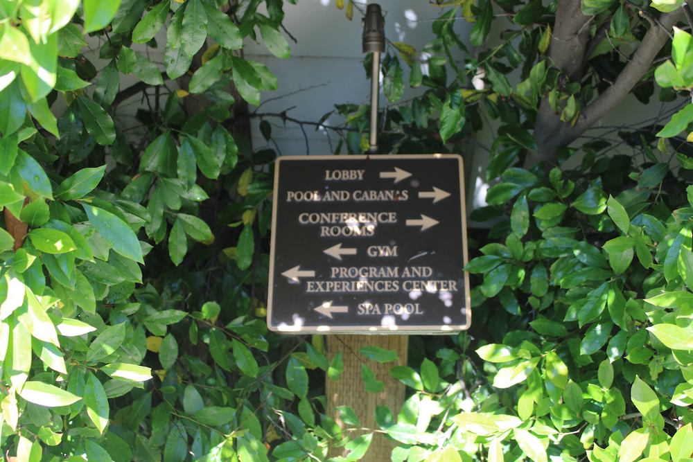 Calamigos-Guest-Ranch-sign